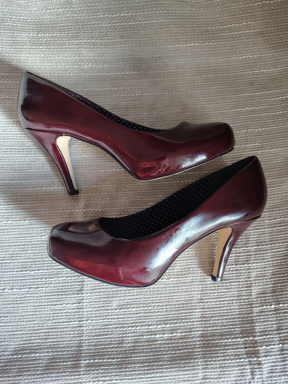 Madden Girl Getta Burgundy Patent Platform Pumps Women's Size 7 Office - Picture 14 of 15